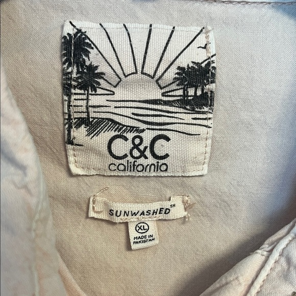 C&C California Soft Pink Linen Button-Down Shirt-Women’s - Picture 2 of 6